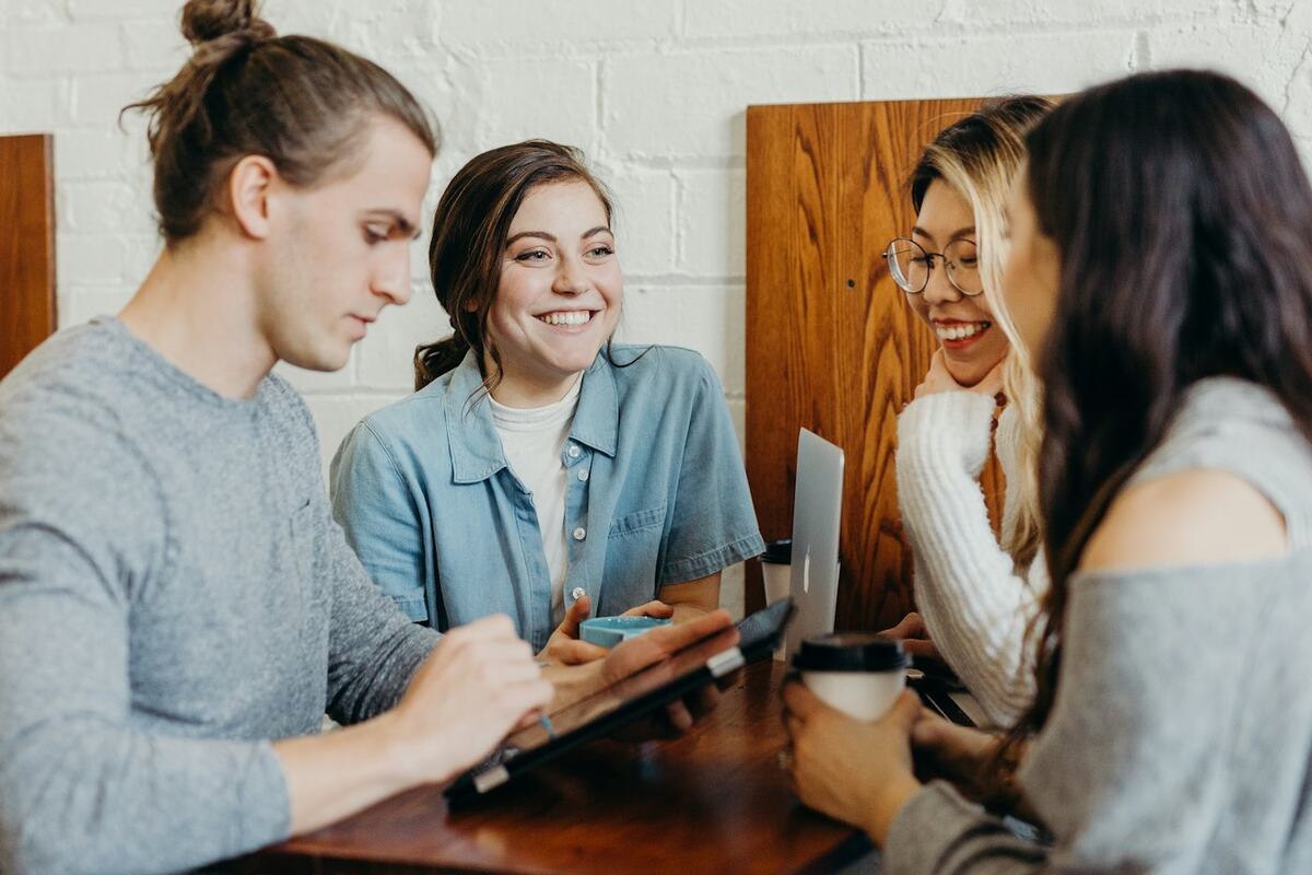 Gaslighting Nedir? Belirtileri ve Kendini Korumanın Yolları